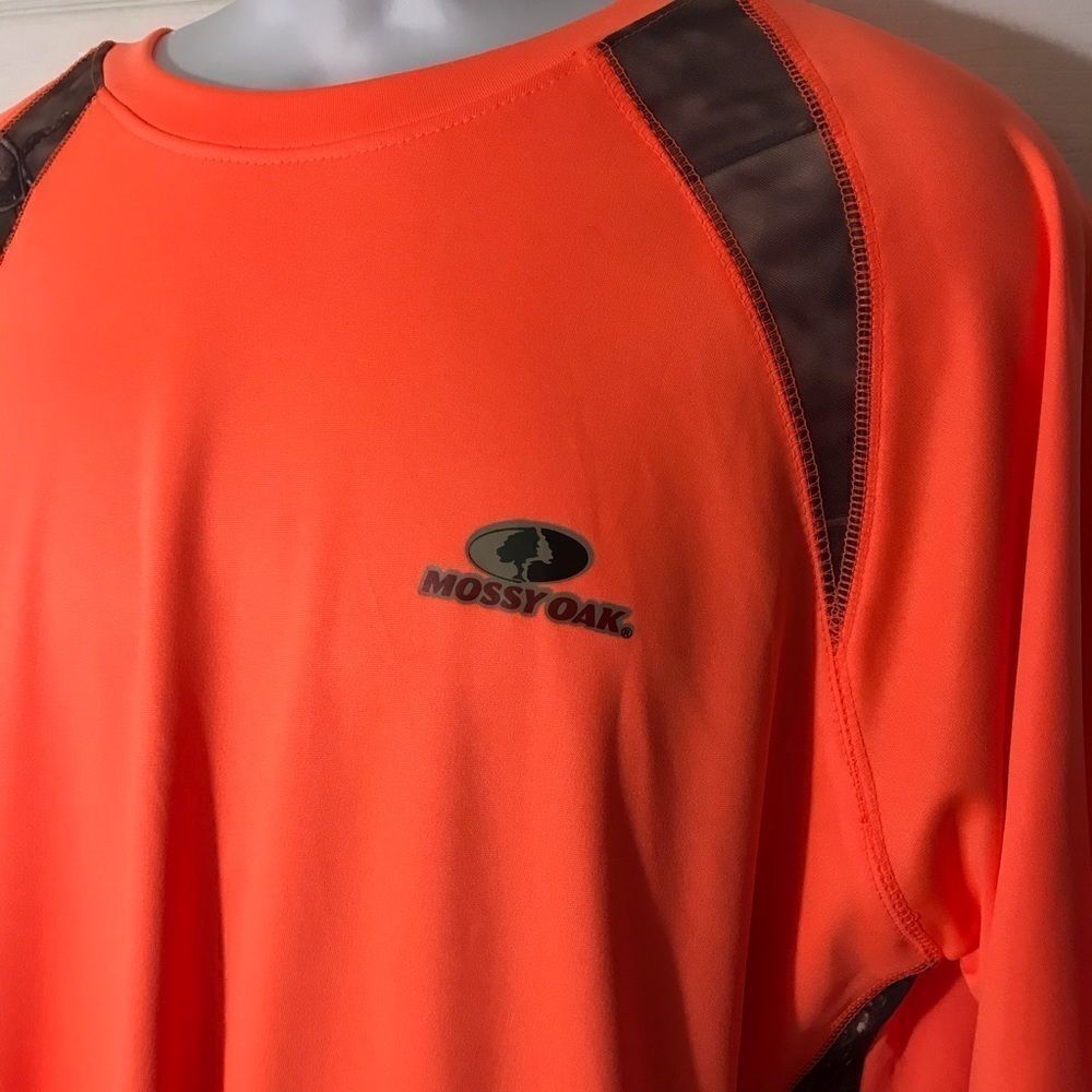 NWT Mossy Oak Size Large Top